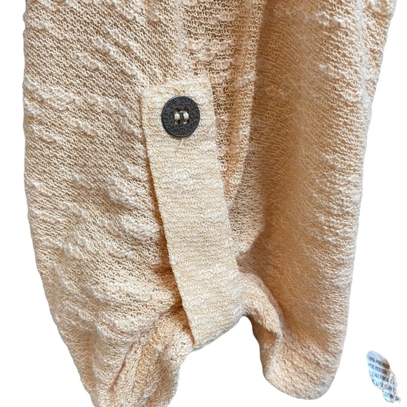 Xhilaration Women's XL Light Peach Crochet Lace Back and Hem Blouse tab sleeve - Picture 6 of 8